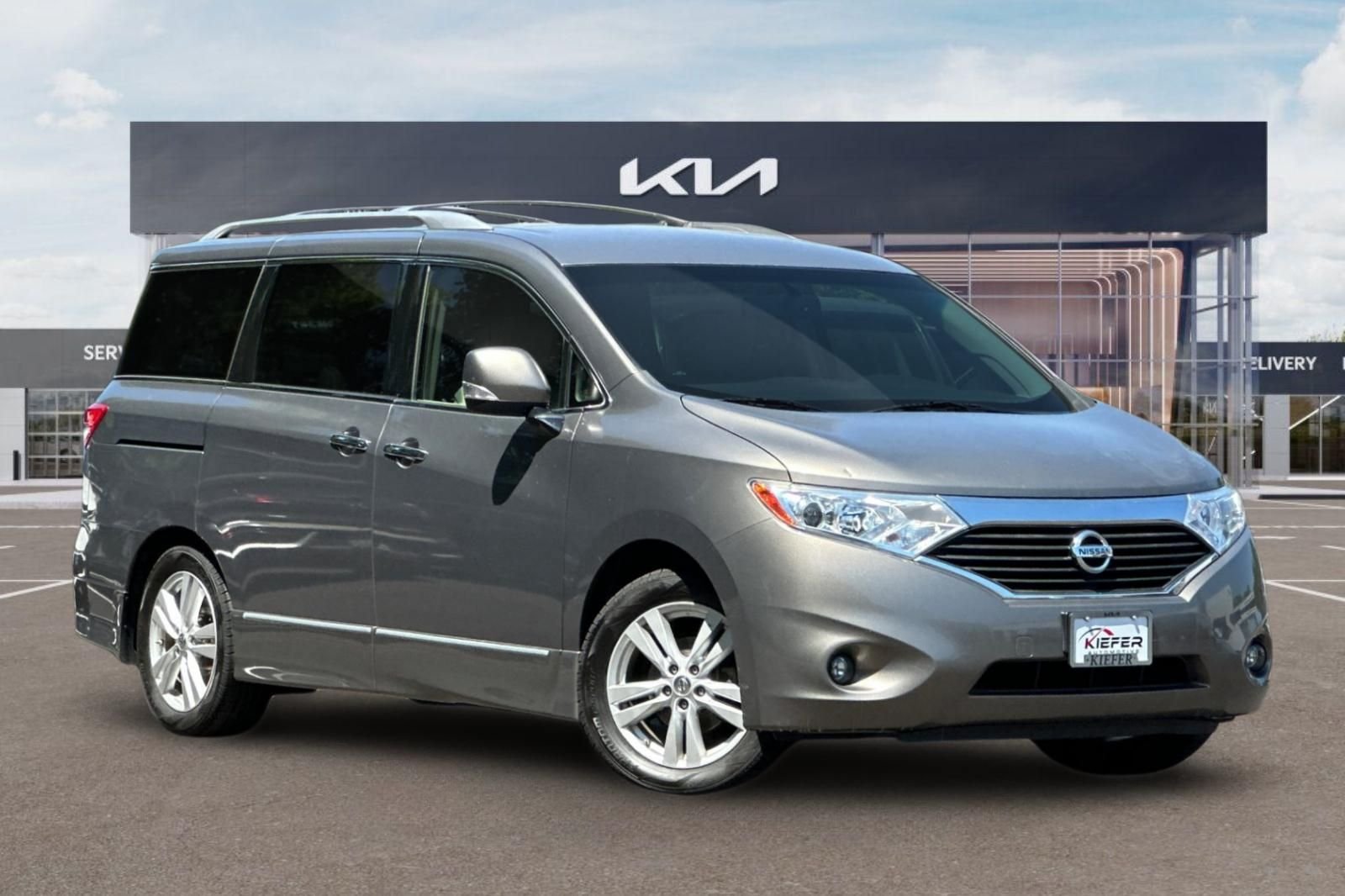 Used 2015 Nissan Quest SL w/ Value Cargo Package FWD image 2