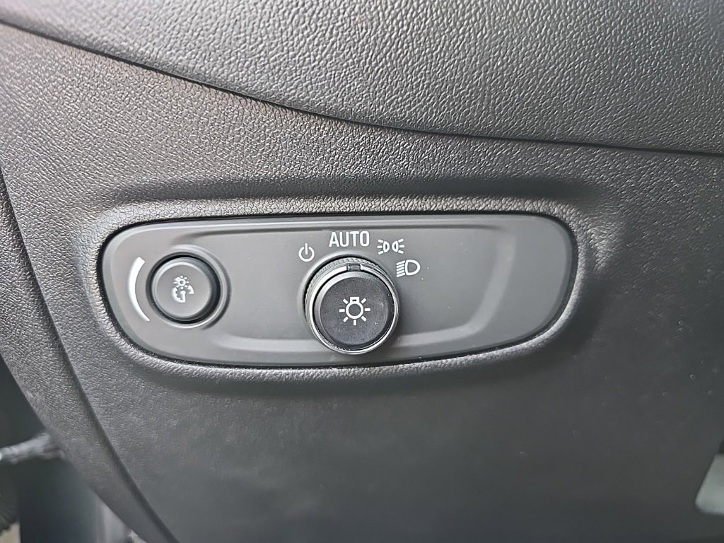 Used 2019 Chevrolet Equinox LT image 14