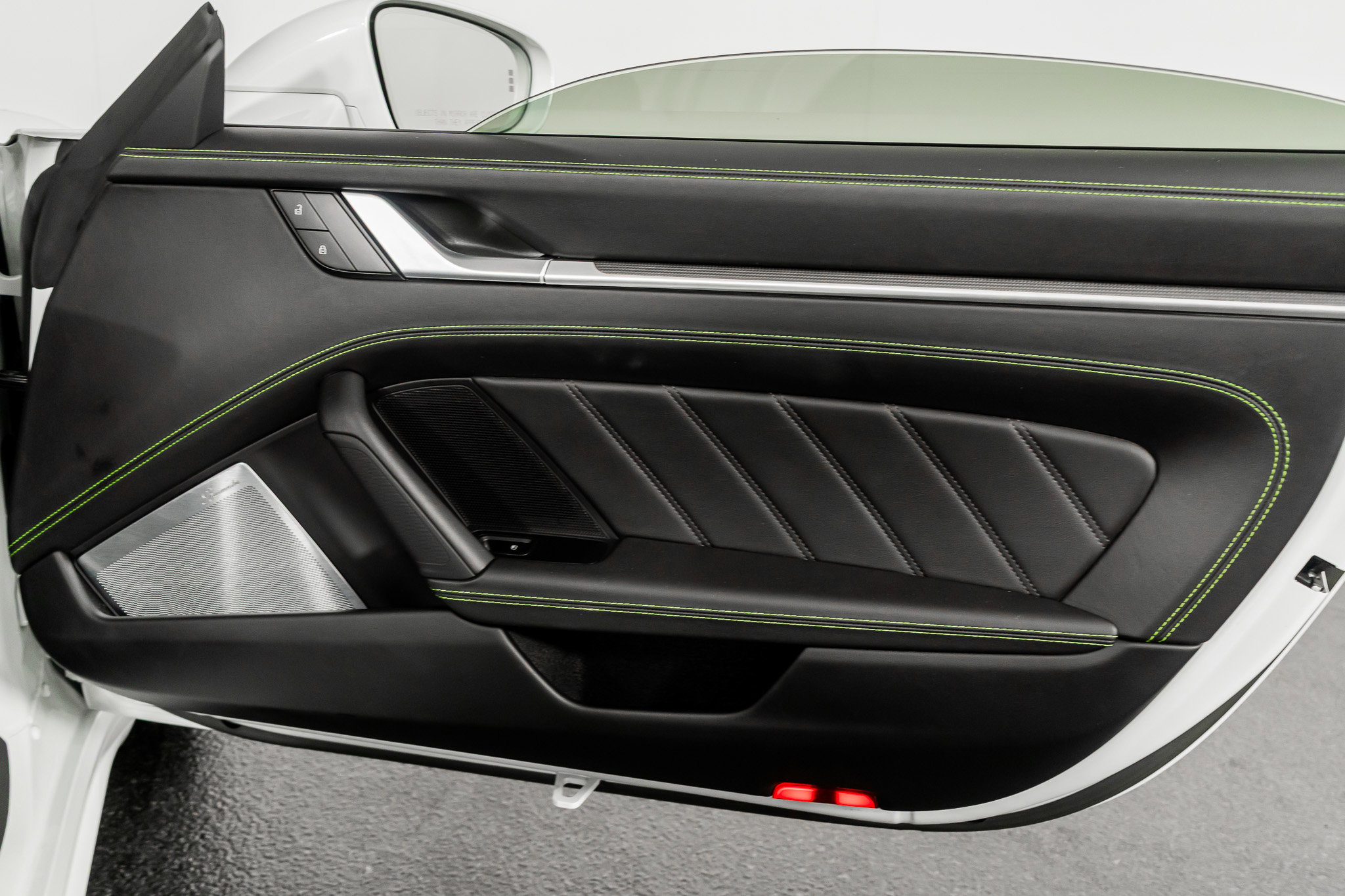 Used 2023 Porsche 911 Turbo S image 50