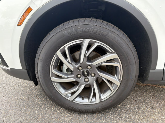 New 2026 Lincoln Corsair Premiere FWD image 12