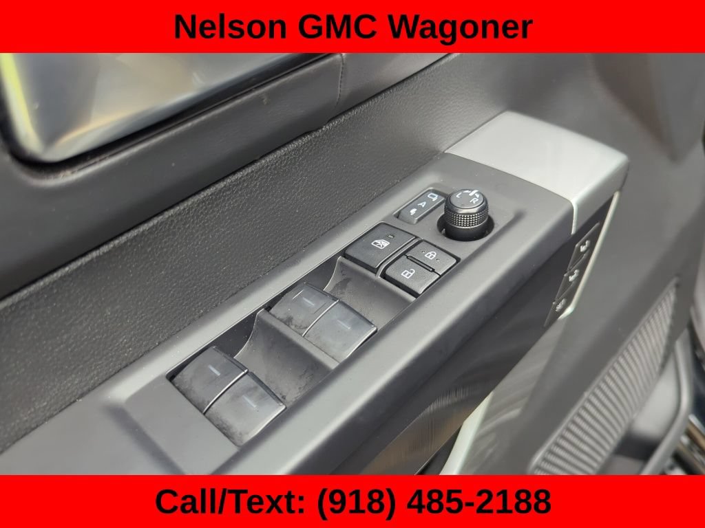 Used 2025 Toyota Tundra Platinum AWD/4WD image 15