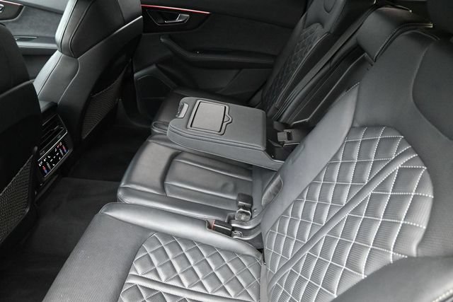 Used 2023 Audi SQ7 Prestige AWD/4WD image 20
