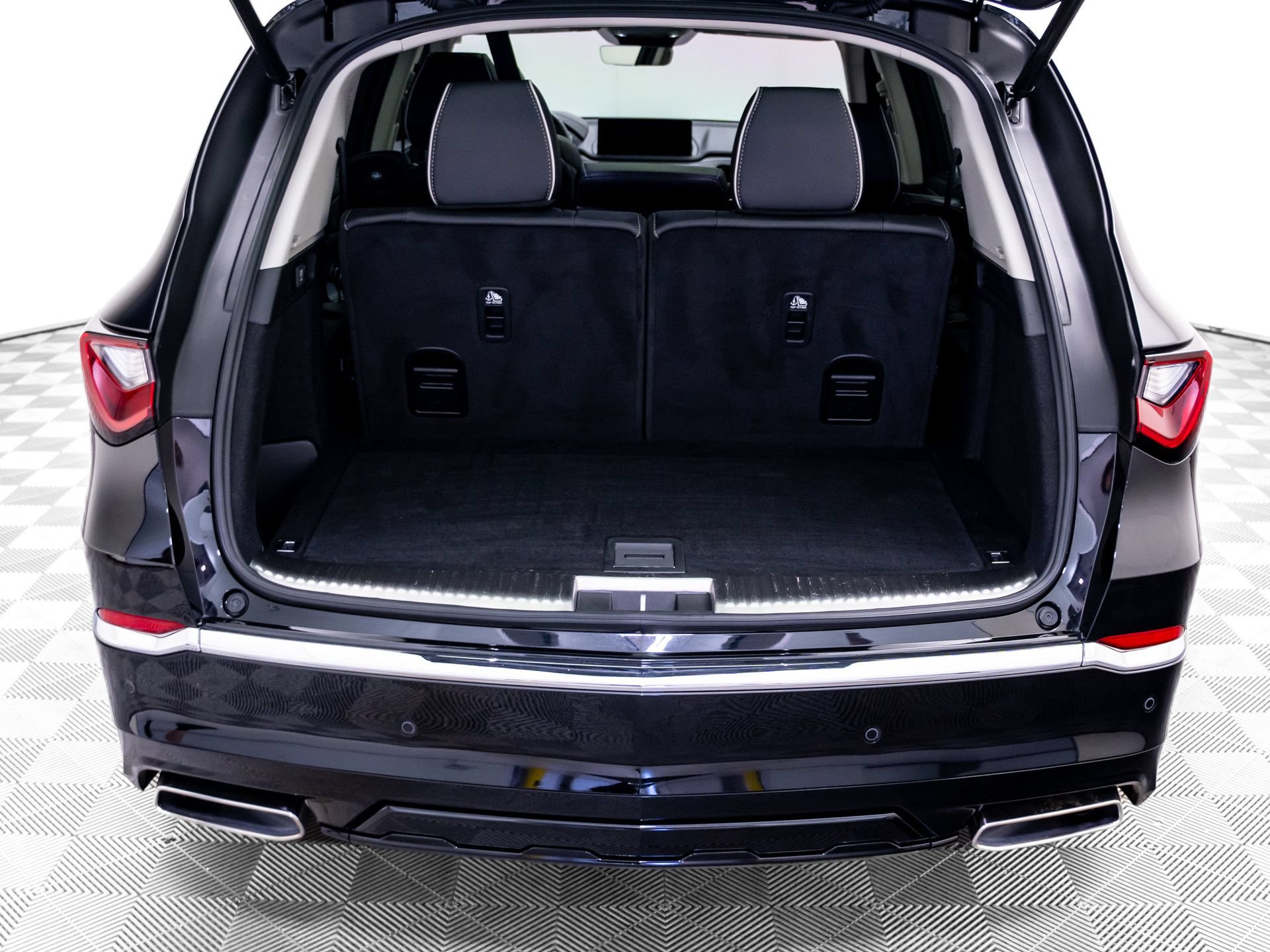 Used 2026 Acura MDX w/ Advance Package AWD/4WD image 32