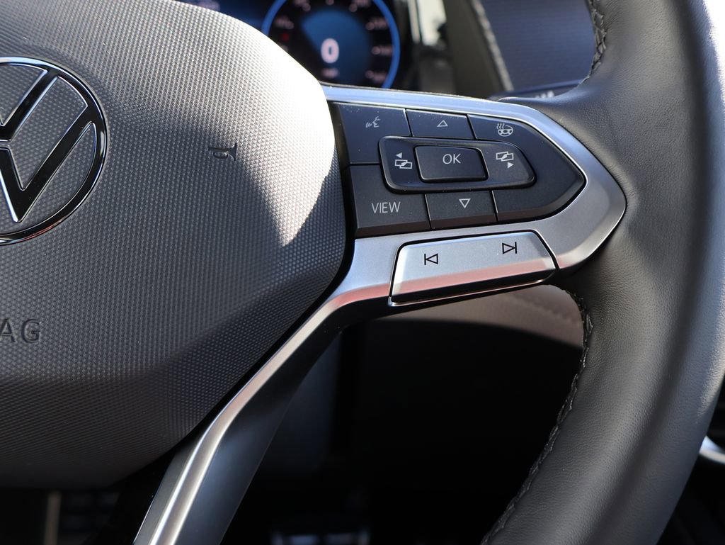 New 2026 Volkswagen Atlas Cross Sport SEL Premium R-Line image 38