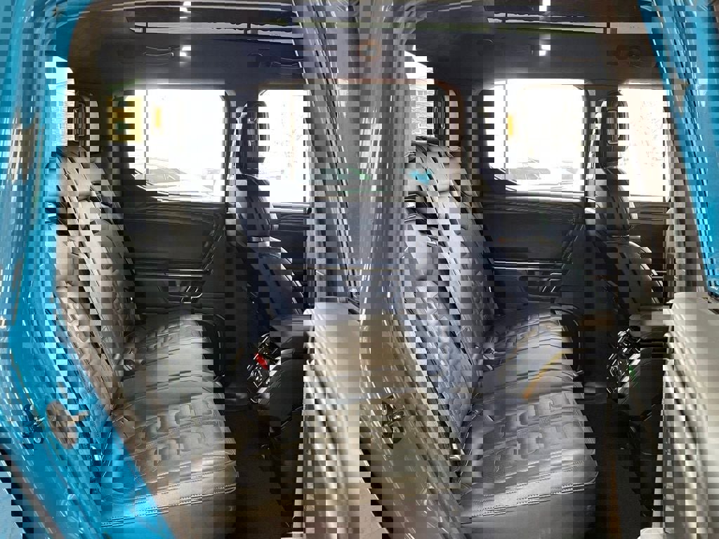 Used 2022 Rivian R1T Adventure image 26