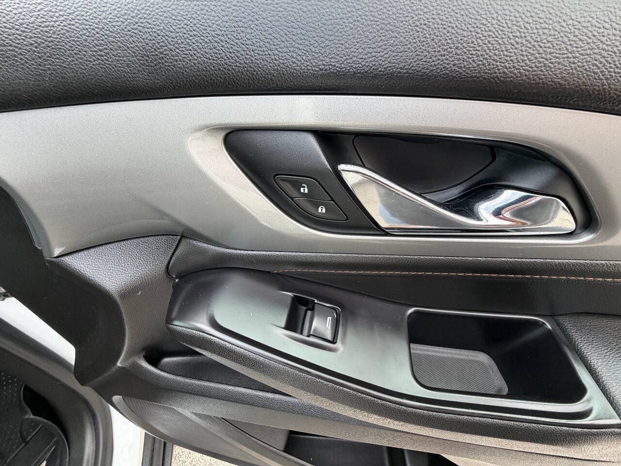 Used 2019 Chevrolet Traverse LT AWD/4WD image 16