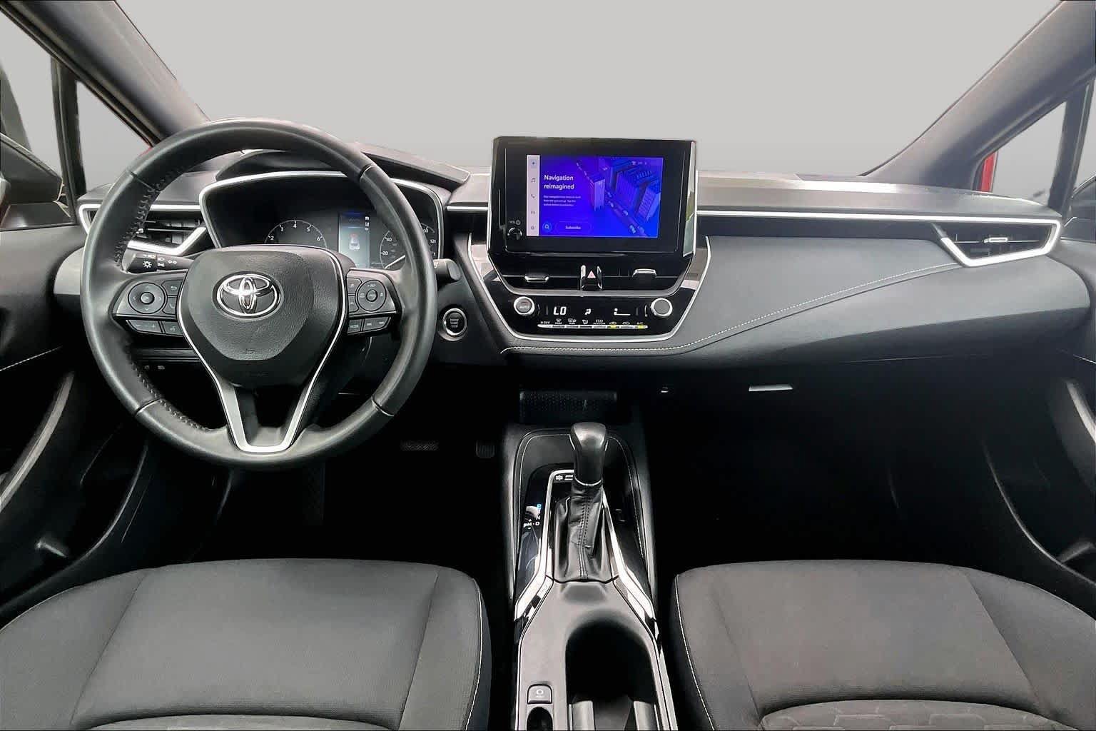 Used 2025 Toyota Corolla SE FWD image 15