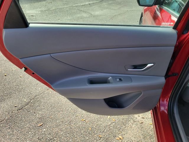 Used 2024 Hyundai Elantra SEL image 29