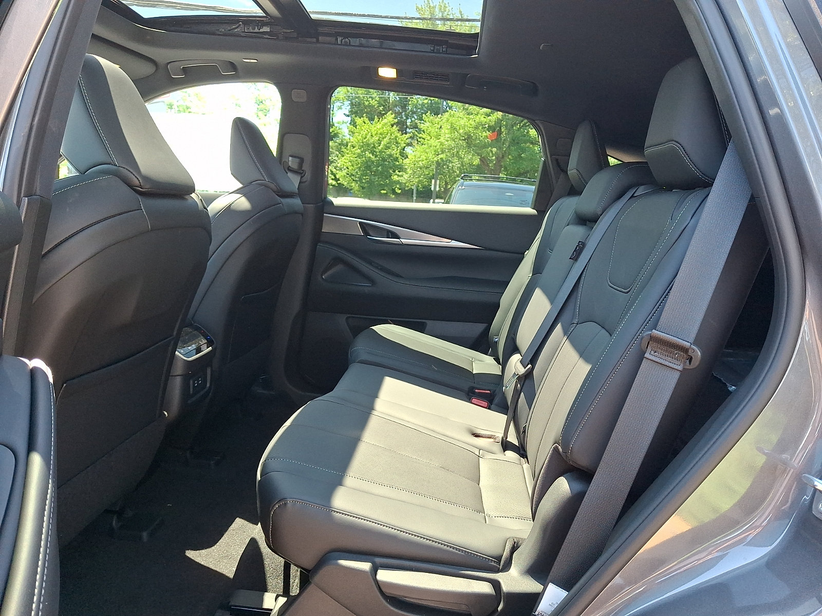 New 2027 INFINITI QX65 Luxe AWD/4WD image 6