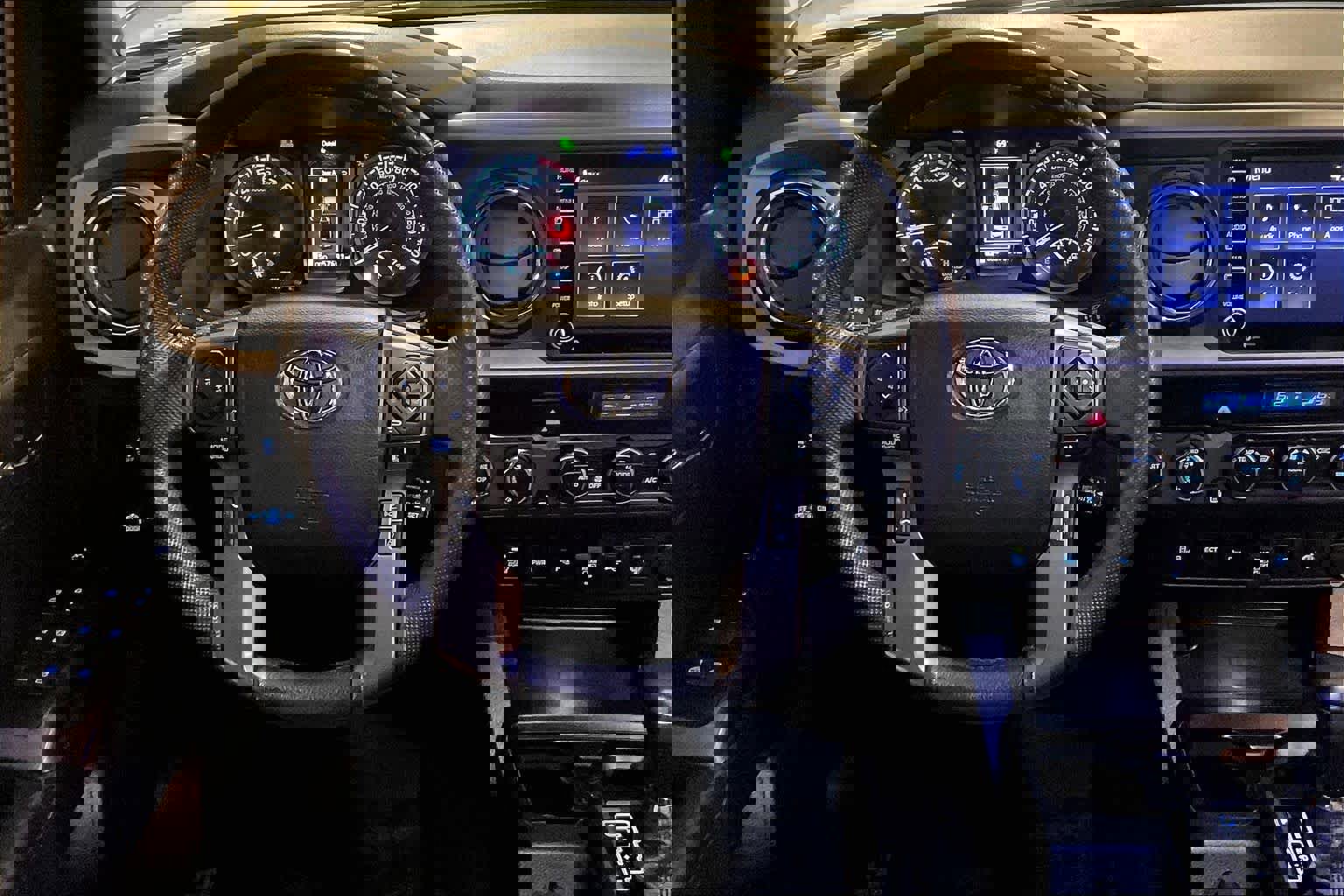 Used 2021 Toyota Tacoma TRD Off-Road image 6