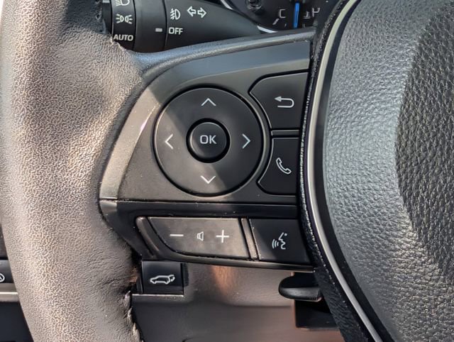 Used 2021 Toyota RAV4 XLE Premium AWD/4WD image 22