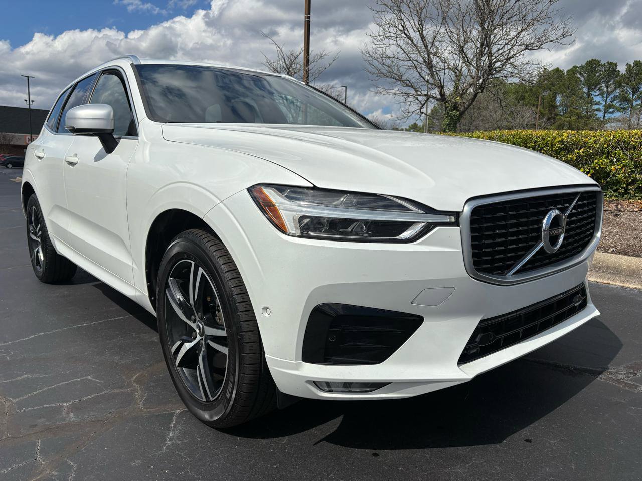 Used 2019 Volvo XC60 T5 R-Design w/ Protection Package Premier AWD/4WD image 13