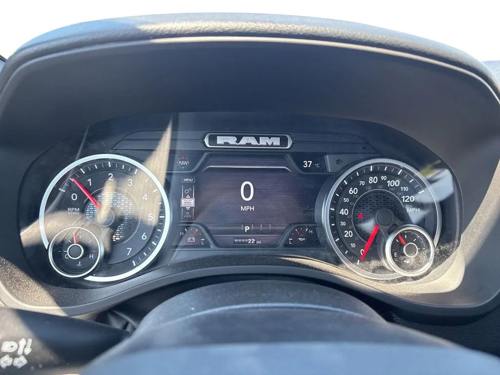 New 2026 RAM 1500 Express AWD/4WD image 16