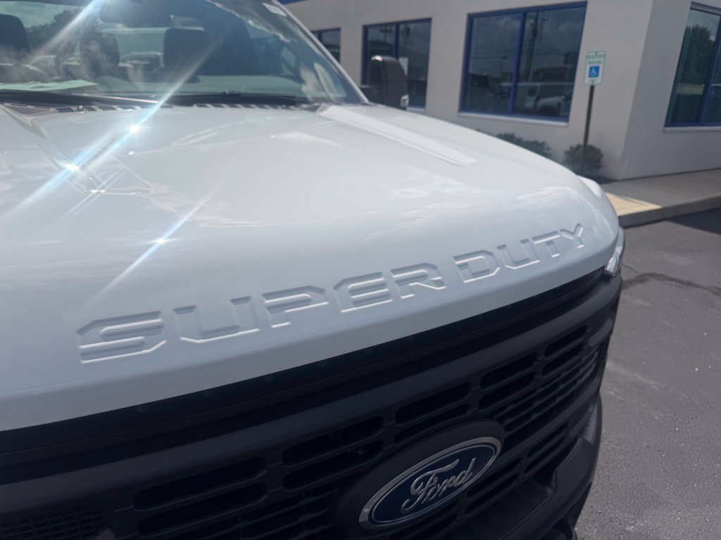 New 2026 Ford F550 Luxury RWD image 45
