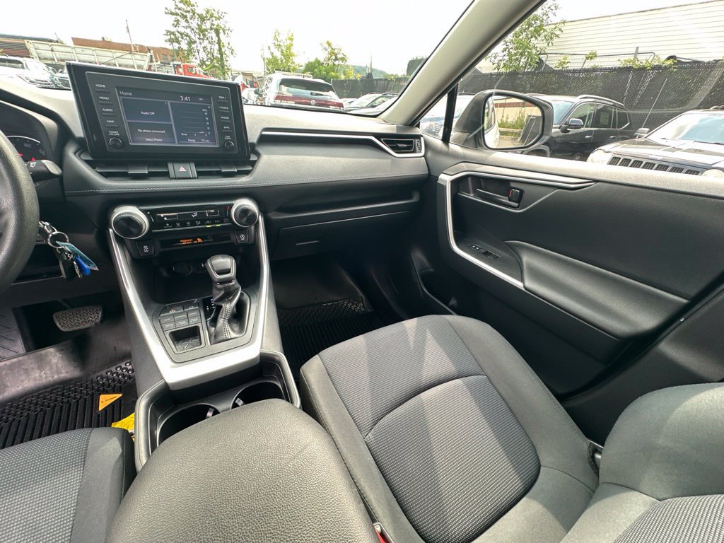 Used 2019 Toyota RAV4 LE w/ All Weather Liner Package AWD/4WD image 26