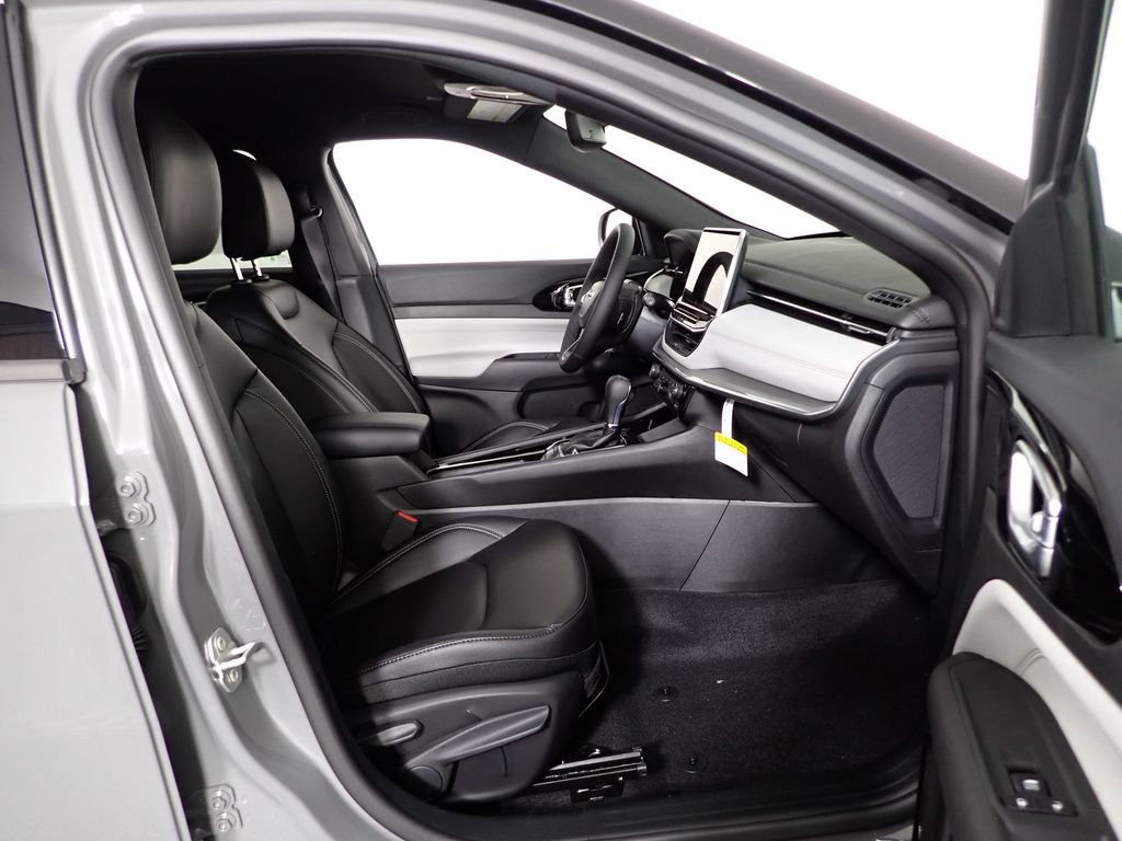 New 2026 Jeep Compass Limited AWD/4WD image 36