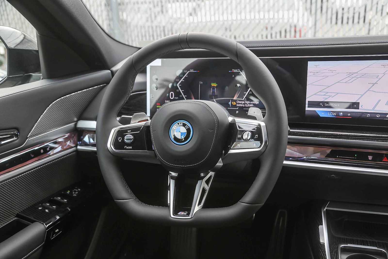 Used 2025 BMW 750e xDrive image 12