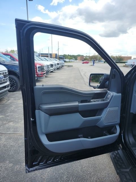 New 2025 Ford F150 Lightning Flash image 35