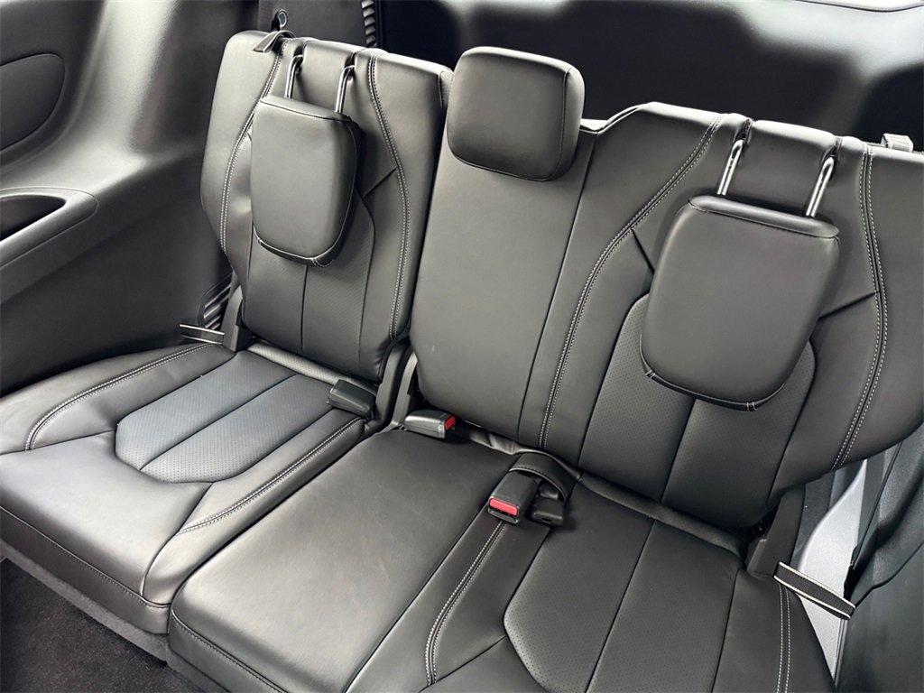New 2026 Chrysler Pacifica Select image 14