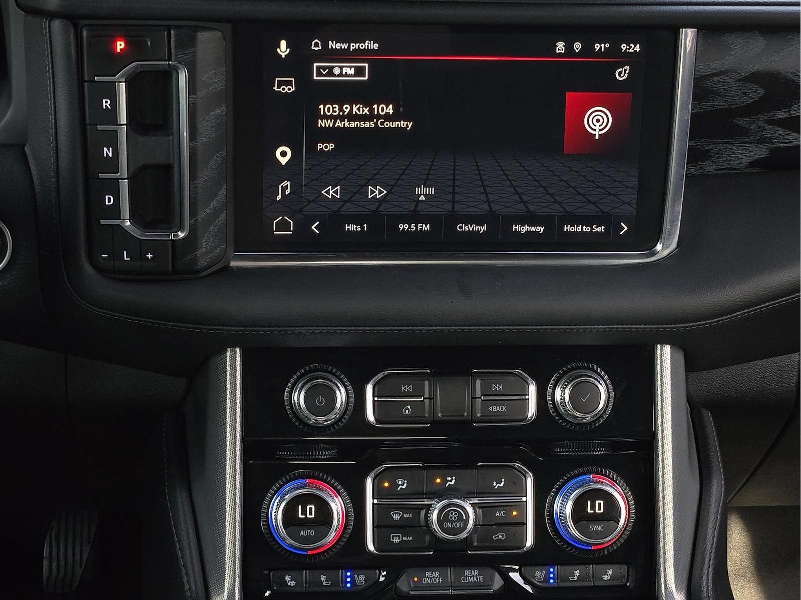 Used 2023 GMC Yukon Denali AWD/4WD image 15