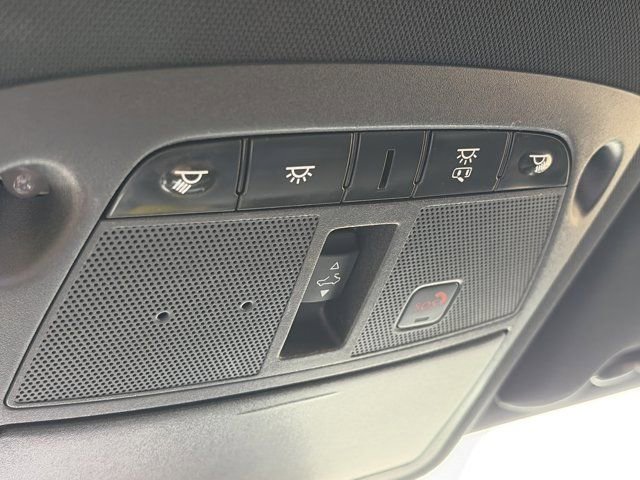 Used 2019 INFINITI Q60 3.0t Luxe w/ Essential Package image 20