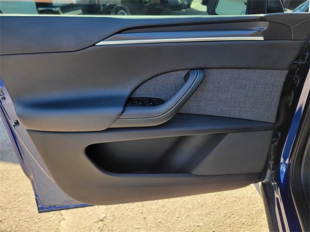 Used 2022 Tesla Model X Plaid image 11