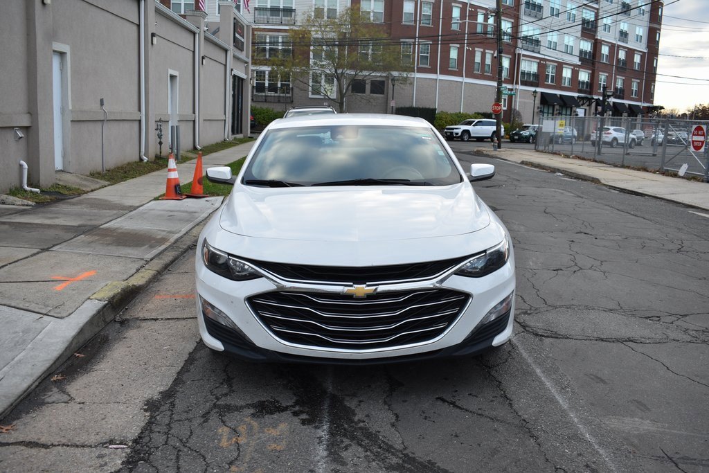Used 2024 Chevrolet Malibu LT image 3