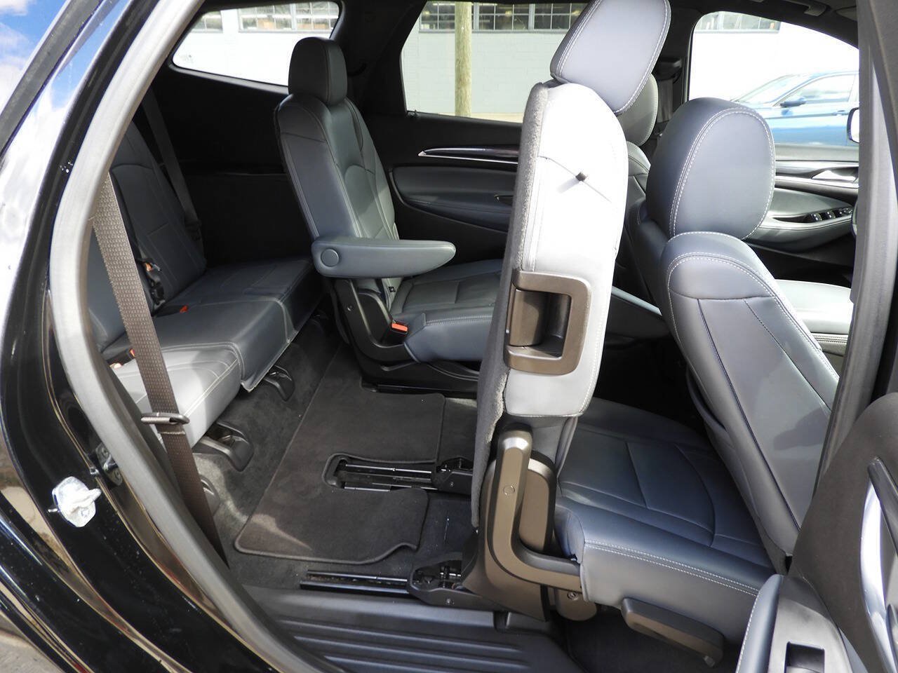 Used 2022 Buick Enclave Essence w/ Experience Buick Package FWD image 35
