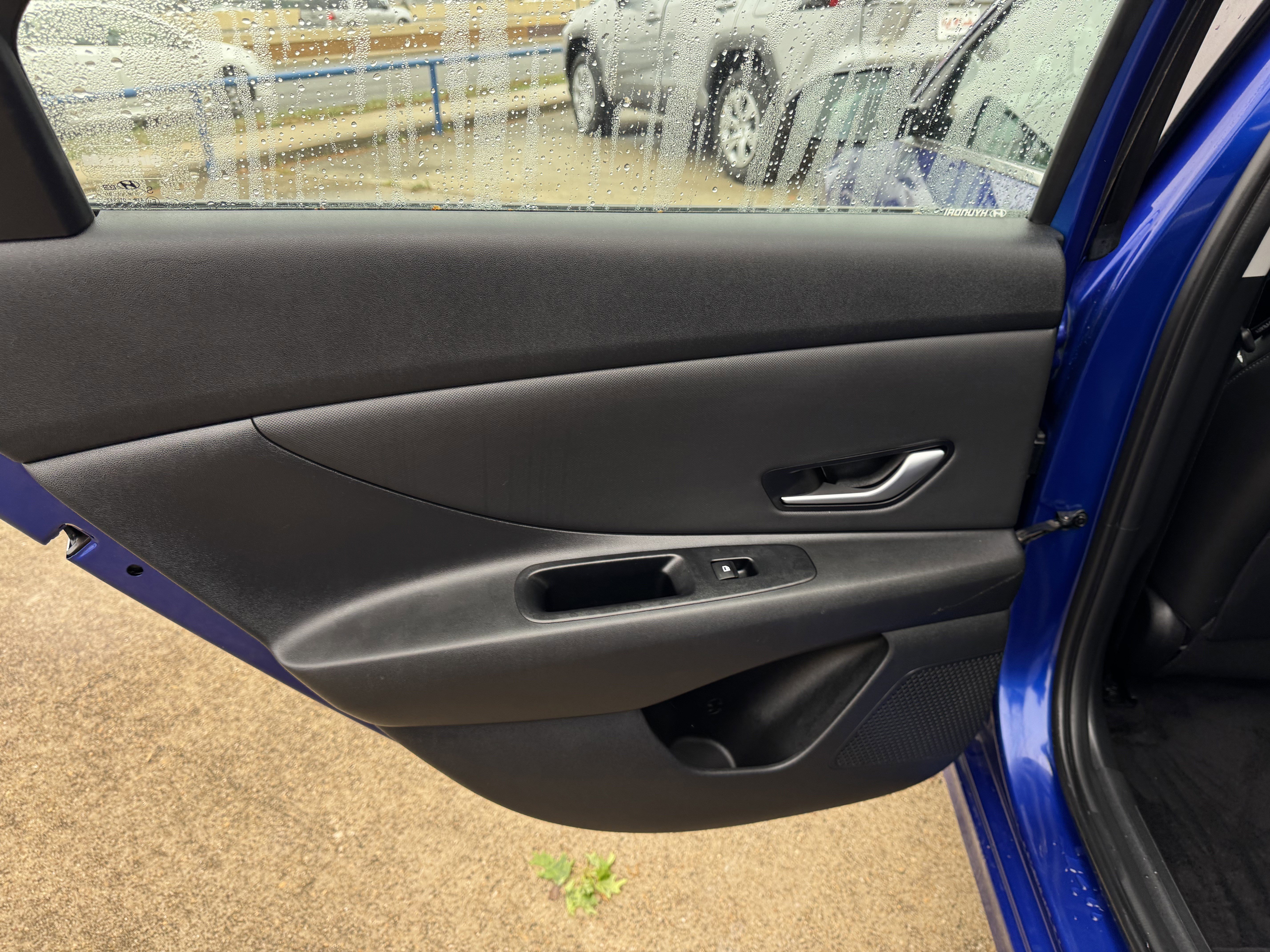 Used 2025 Hyundai Elantra Limited image 14