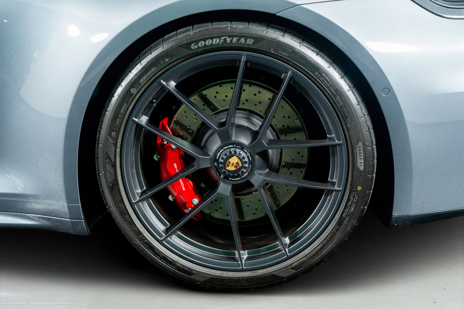 Used 2025 Porsche 911 Carrera 4 GTS image 33