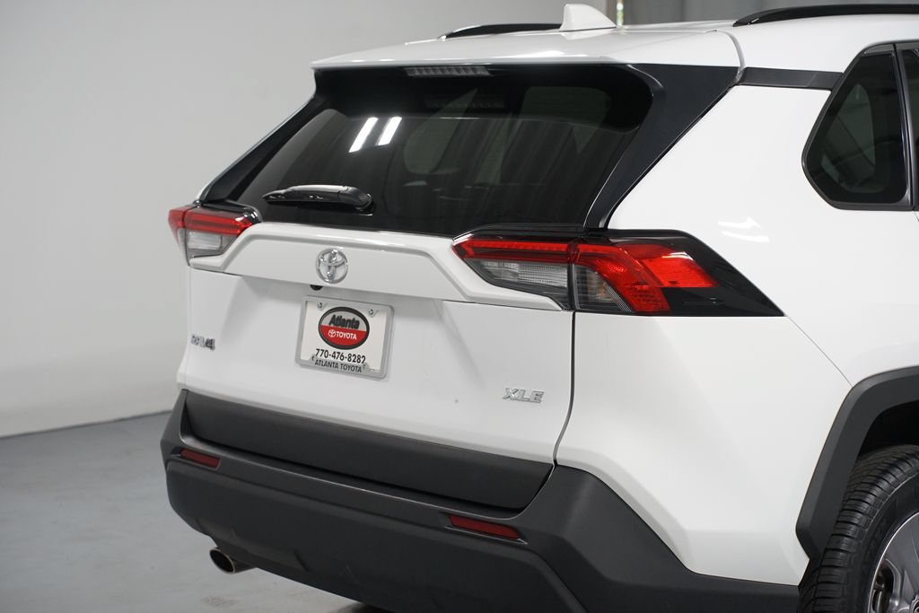 Certified 2025 Toyota RAV4 XLE FWD image 9