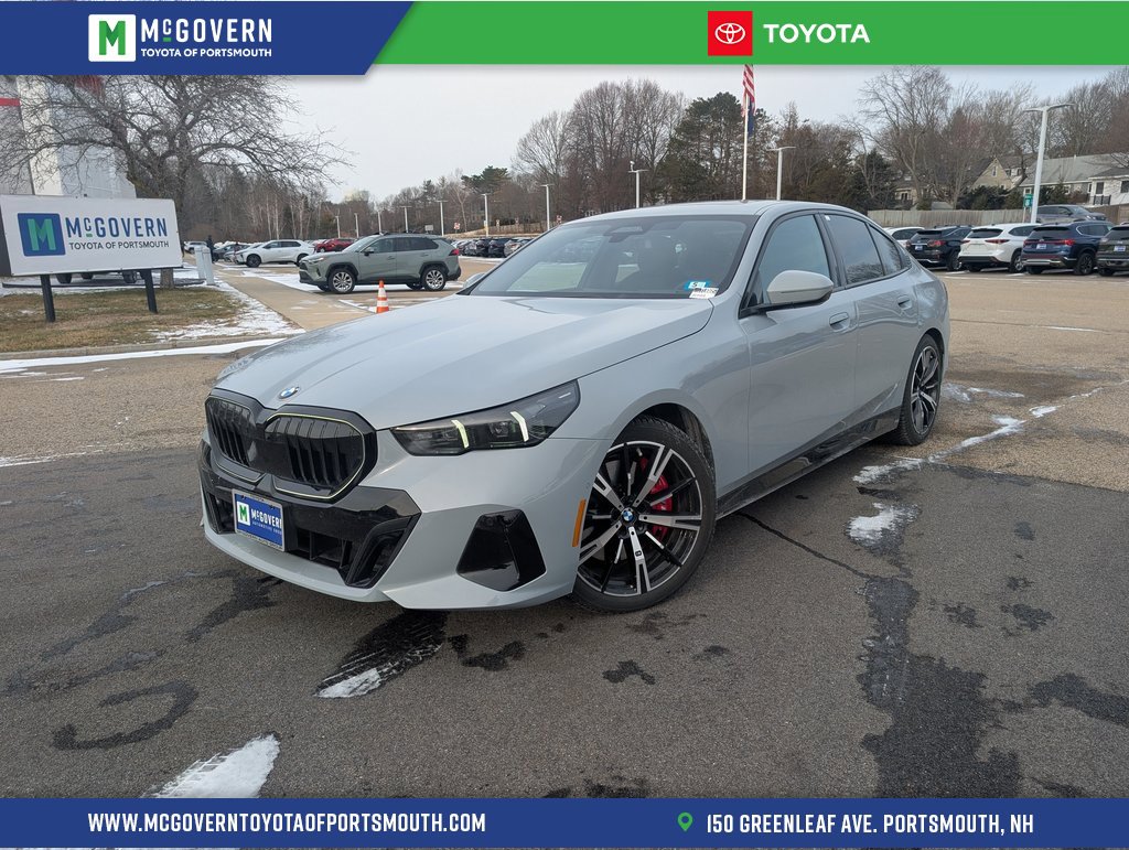 Used 2024 BMW 540i xDrive w/ Premium Package image 1