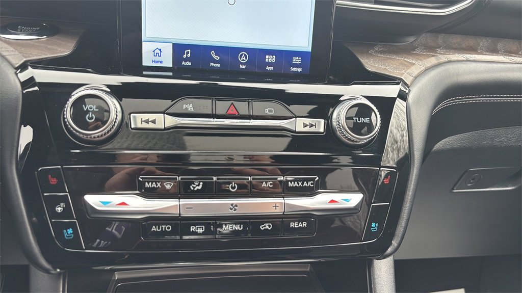 Used 2022 Ford Explorer Platinum w/ Equipment Group 601A image 24