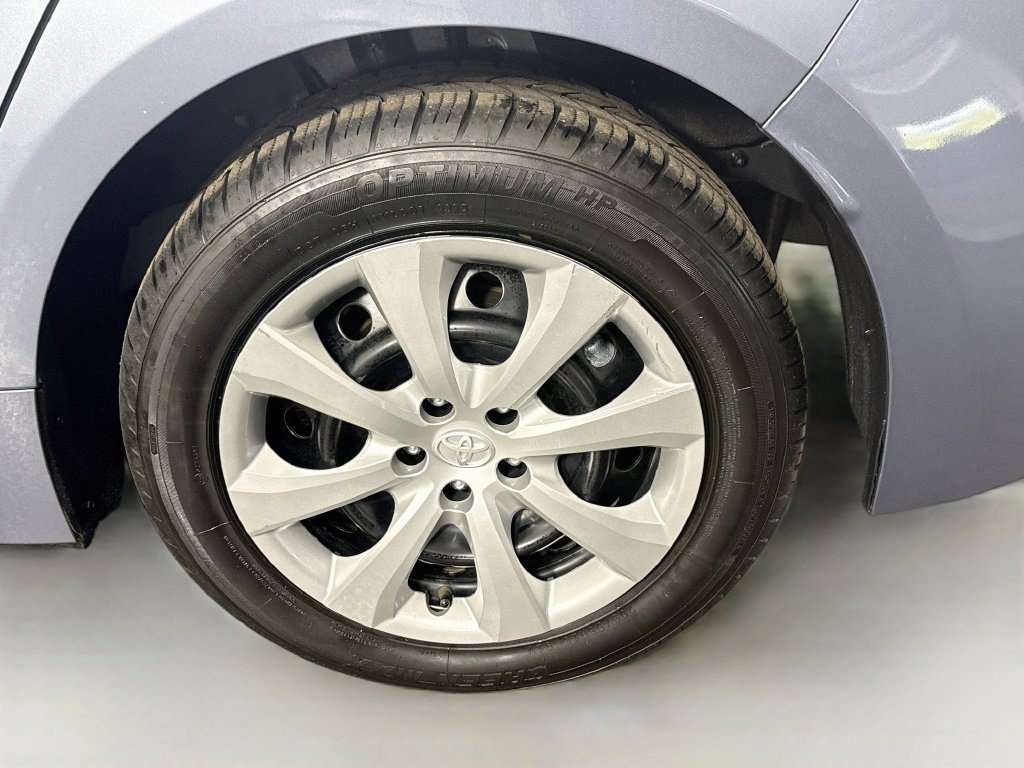 Used 2024 Toyota Corolla LE FWD image 35