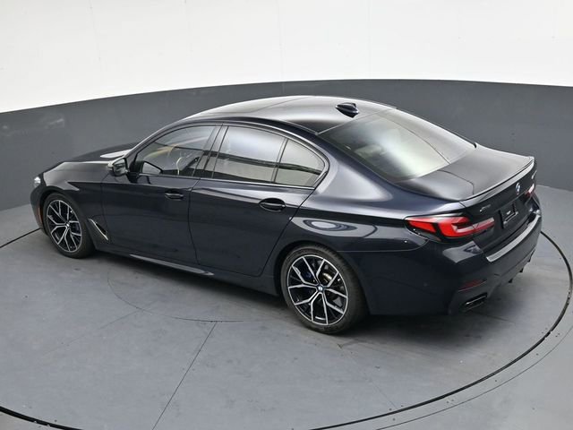 Used 2023 BMW M550i xDrive w/ Dynamic Handling Package image 29