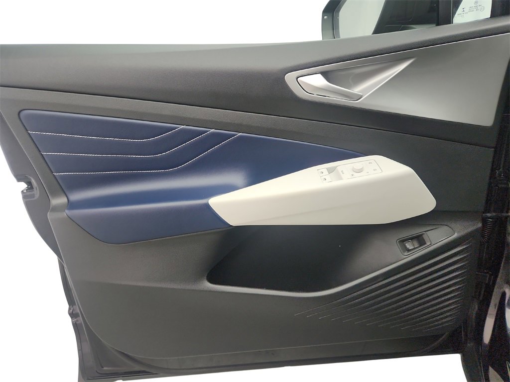Used 2023 Volkswagen ID.4 Pro S image 21