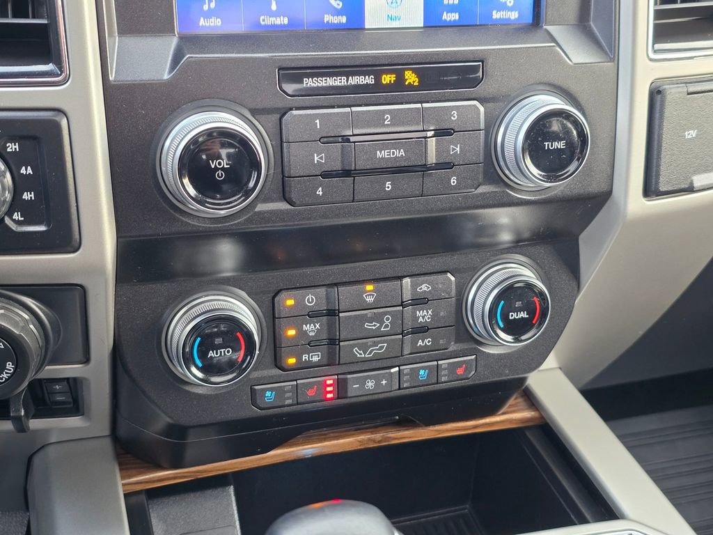 Used 2019 Ford F150 Lariat w/ Equipment Group 502A Luxury AWD/4WD image 25