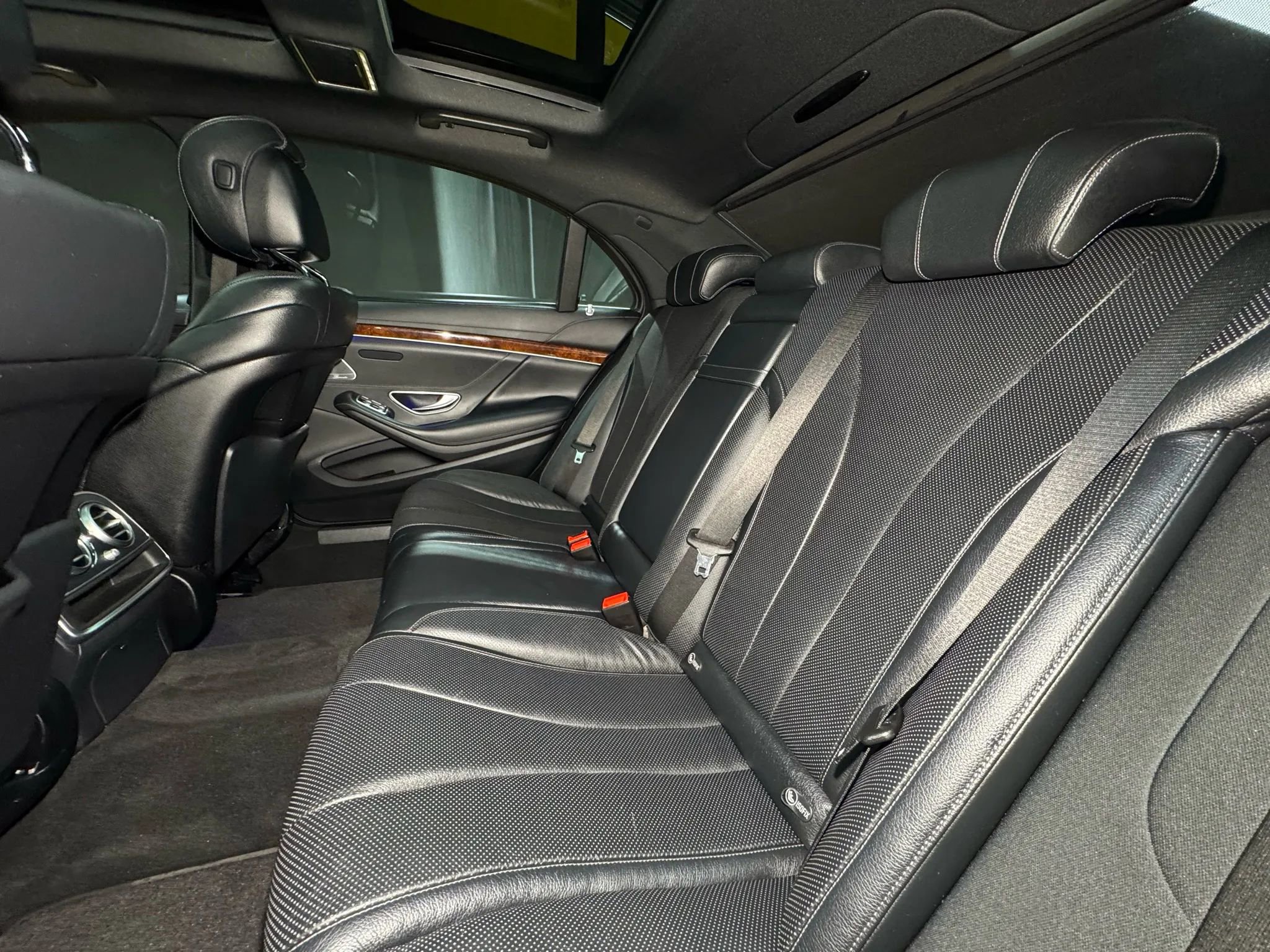 Used 2014 Mercedes-Benz S 550 Sedan image 21