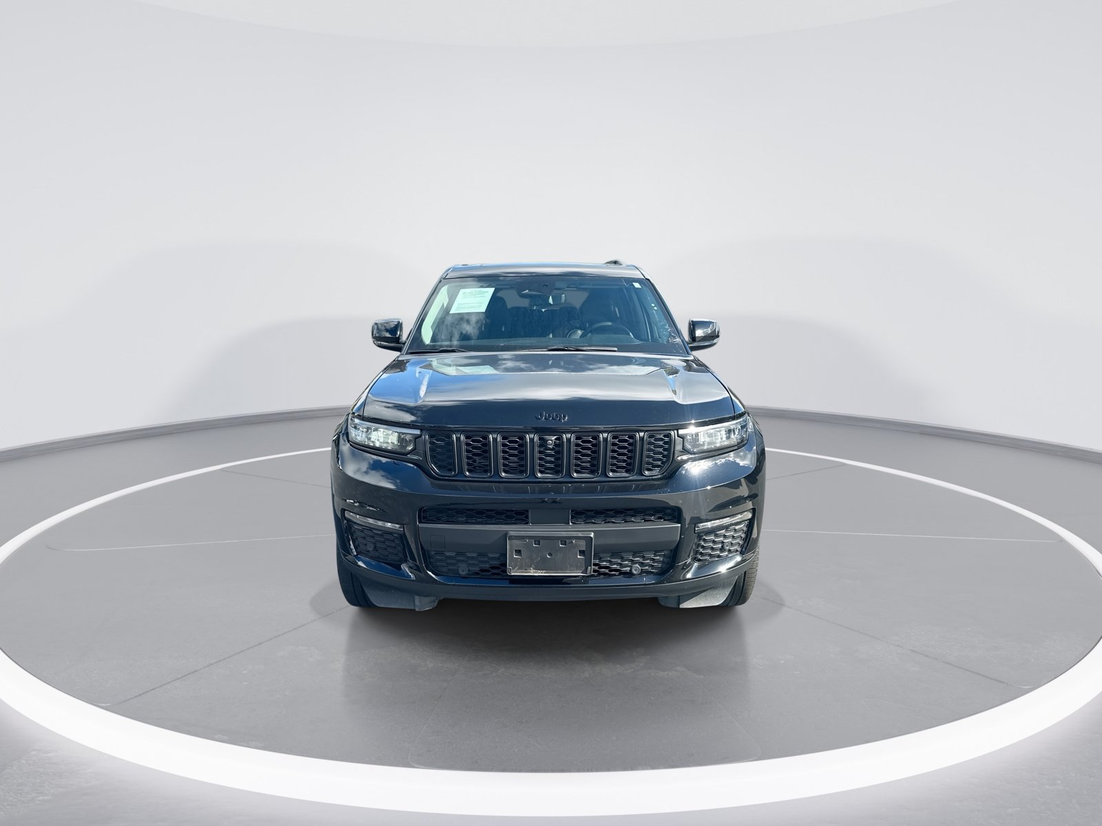 Used 2023 Jeep Grand Cherokee L Limited w/ Luxury Tech Group II AWD/4WD image 3