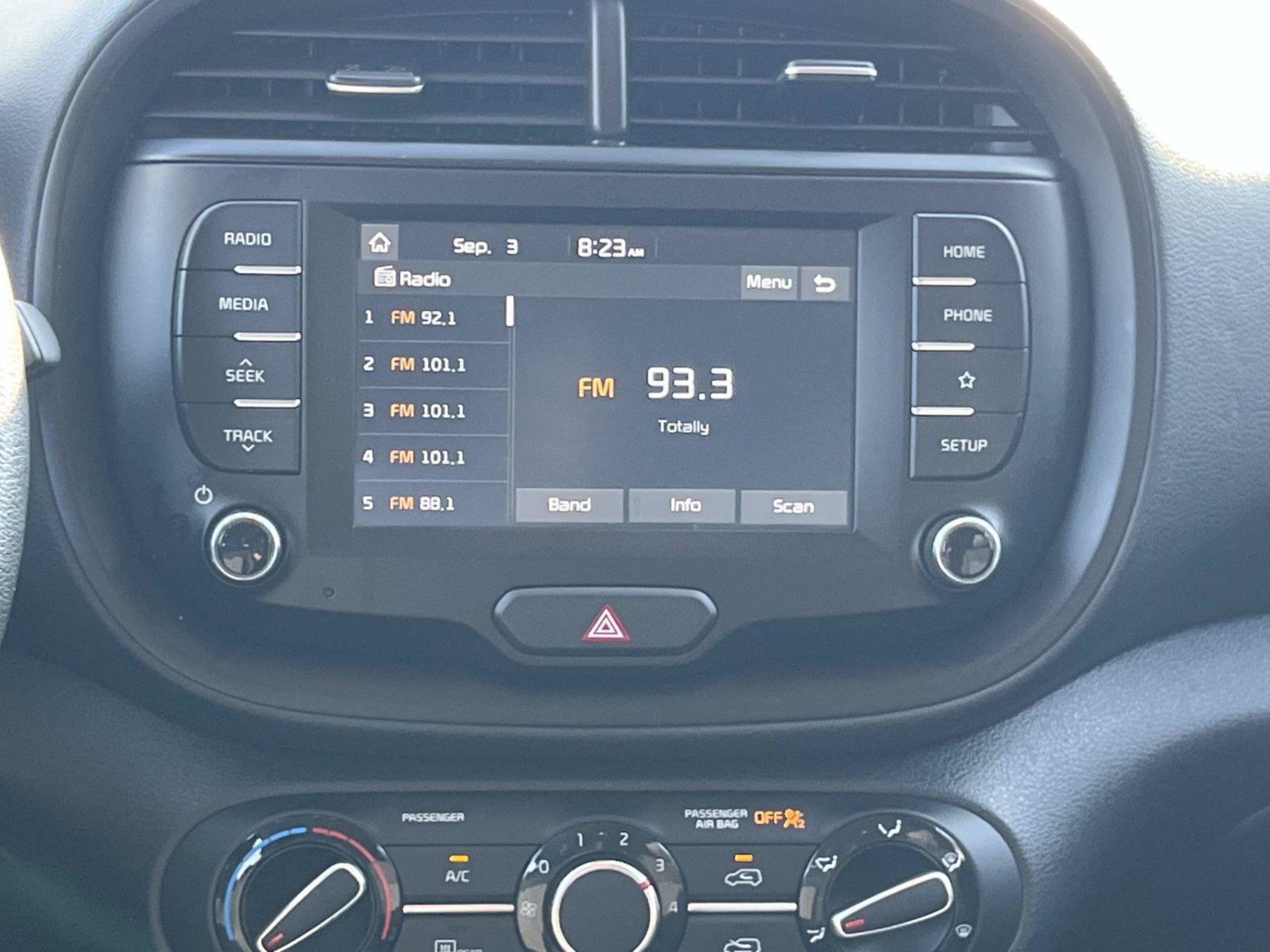 Used 2021 Kia Soul S FWD image 12