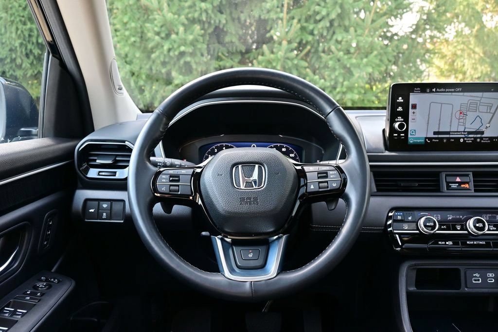 Used 2025 Honda Pilot Elite image 30