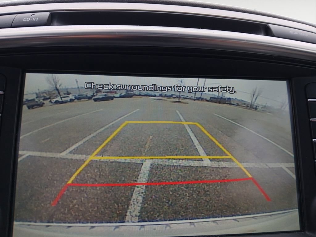 Used 2016 Kia Sorento SX image 18