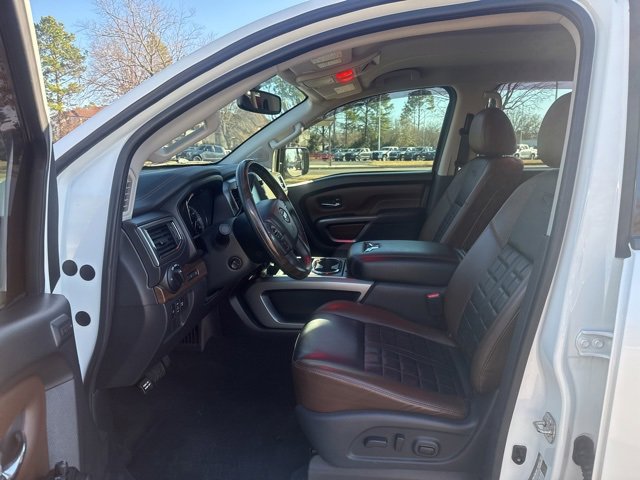 Used 2019 Nissan Titan Platinum Reserve image 9