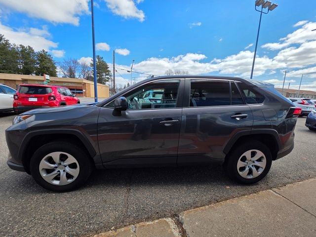 Used 2022 Toyota RAV4 LE AWD/4WD image 4