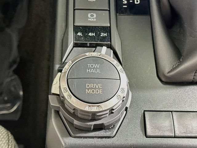 Used 2025 Toyota 4Runner SR5 AWD/4WD image 19