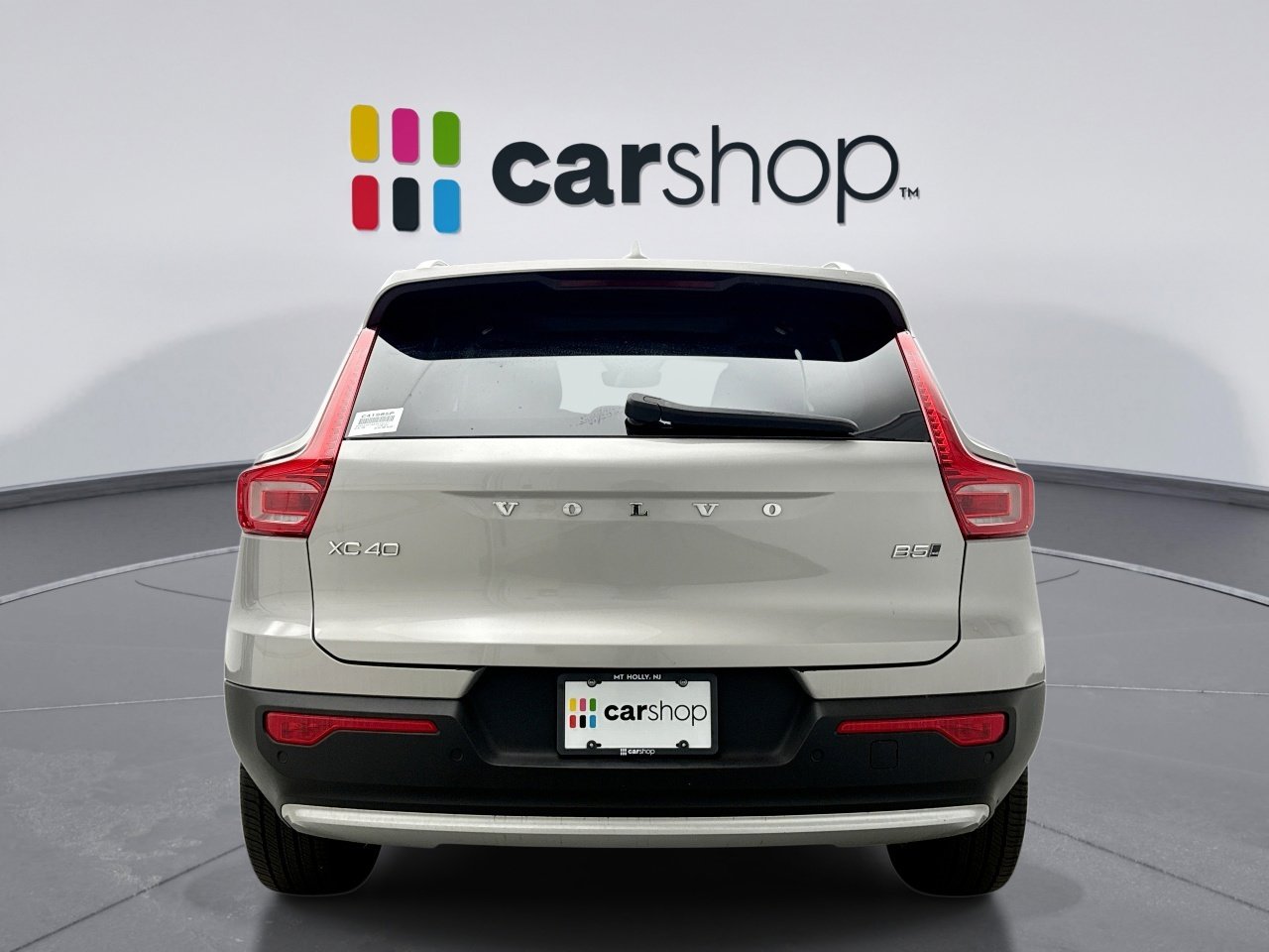 Used 2025 Volvo XC40 B5 Core AWD/4WD image 4