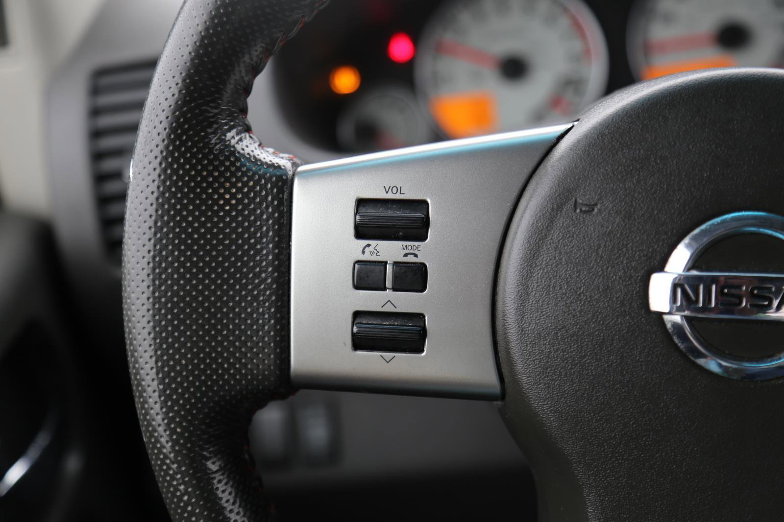 Used 2012 Nissan Frontier PRO-4X w/ Pro-4x Luxury Pkg image 12