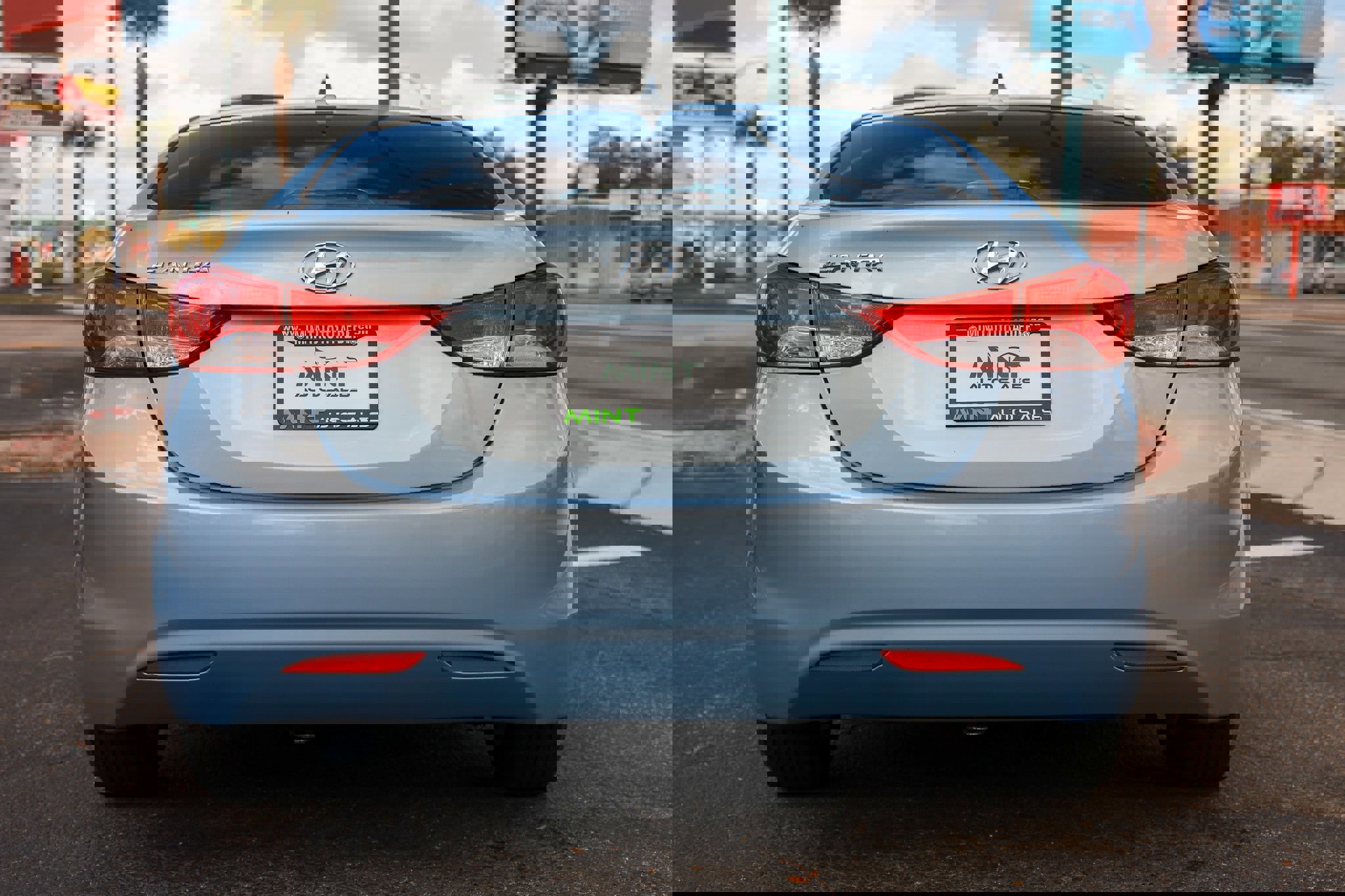 Used 2013 Hyundai Elantra GLS w/ Preferred Pkg image 12