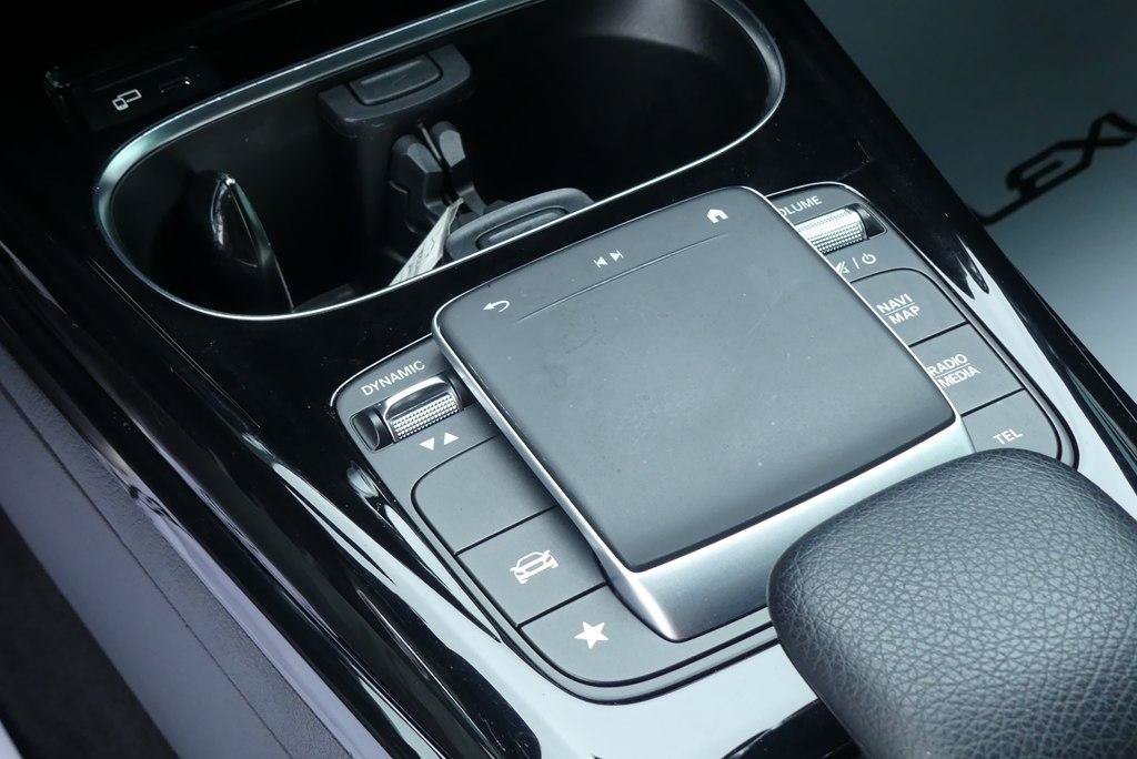 Used 2021 Mercedes-Benz CLA 35 AMG 4MATIC image 26
