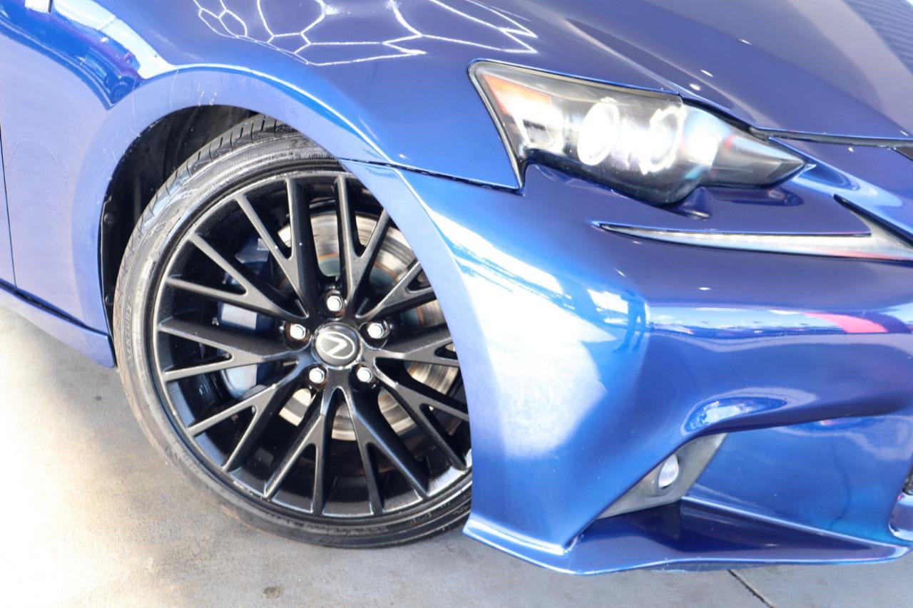Used 2016 Lexus IS 300 AWD w/ F Sport Package image 4